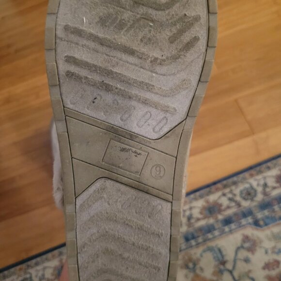 Booties - Picture 5 of 6